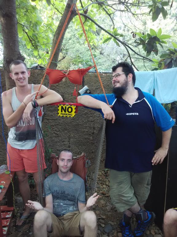 Bricks And Bamboo Hostel Anjuna Luaran gambar