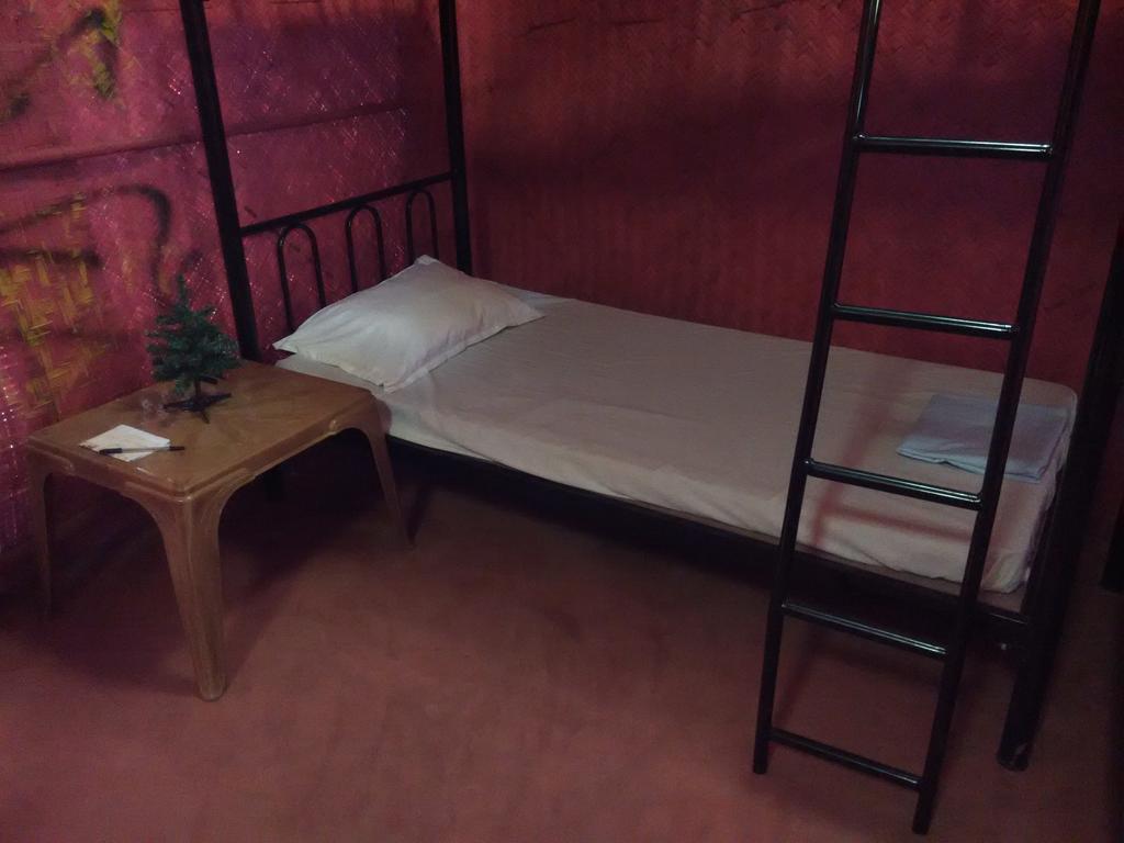 Bricks And Bamboo Hostel Anjuna Bilik gambar