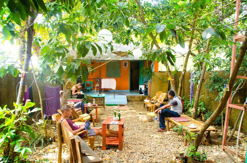 Bricks And Bamboo Hostel Anjuna Luaran gambar
