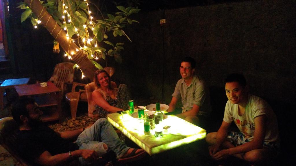 Bricks And Bamboo Hostel Anjuna Luaran gambar