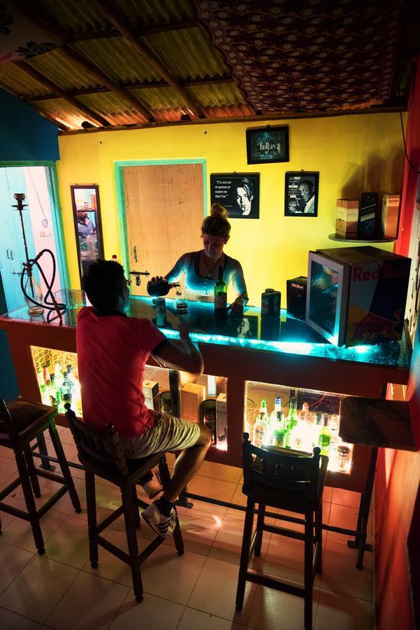 Bricks And Bamboo Hostel Anjuna Luaran gambar