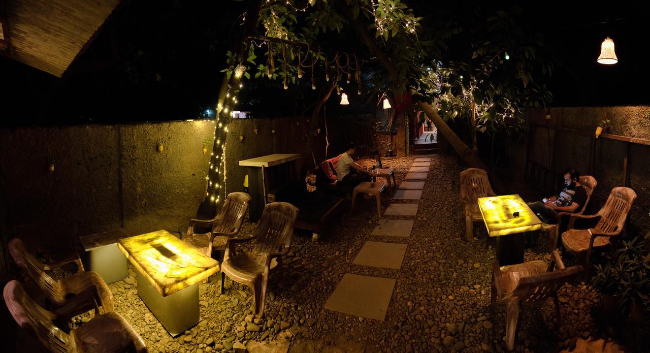 Bricks And Bamboo Hostel Anjuna Luaran gambar
