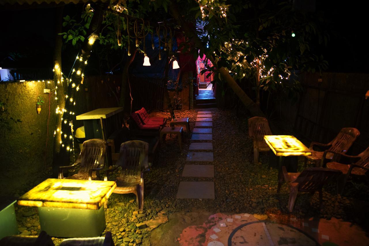 Bricks And Bamboo Hostel Anjuna Luaran gambar