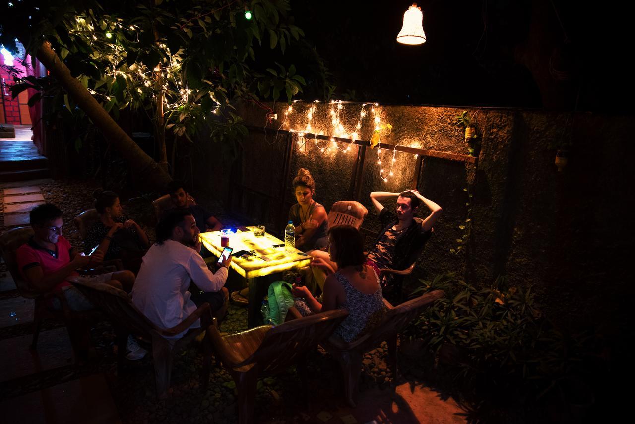 Bricks And Bamboo Hostel Anjuna Luaran gambar