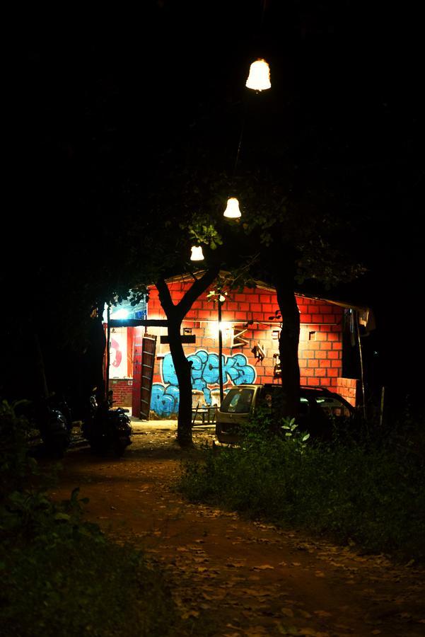 Bricks And Bamboo Hostel Anjuna Luaran gambar